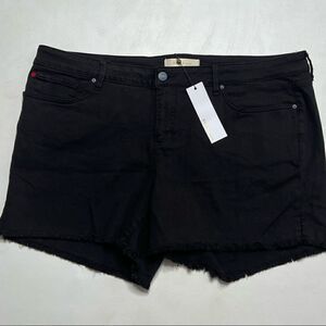 Slink Jeans | NWT Black Curvy Raw Hem Jean Shorts